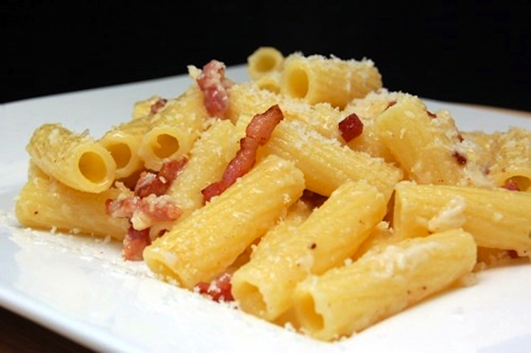 rigatoni carbonara